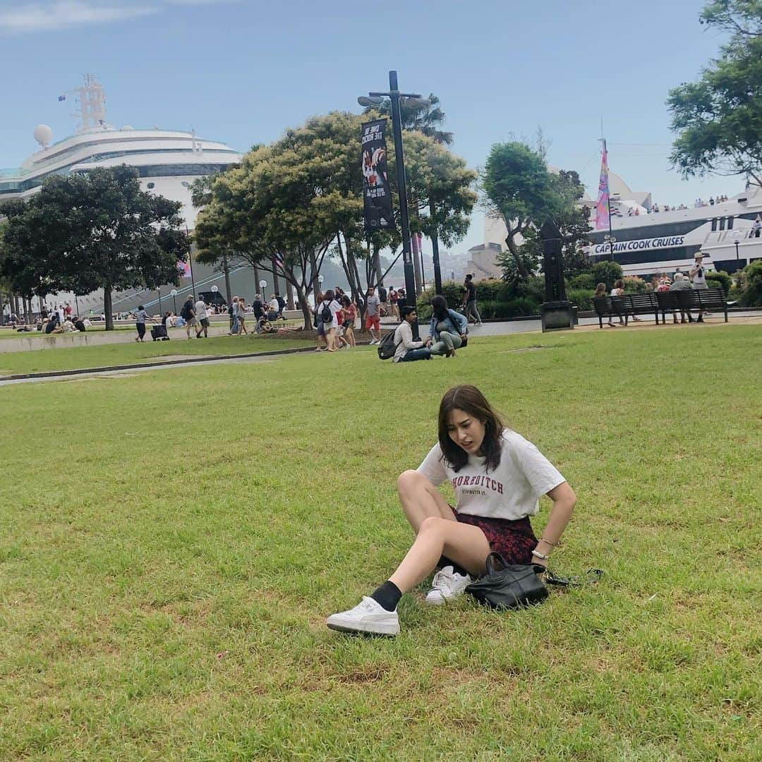 平田梨奈さんのインスタグラム写真 - (平田梨奈Instagram)「公園でゆったり。 3枚目起き上がるのに必死。わら #オーストラリア #australia」1月4日 14時27分 - hirari_official