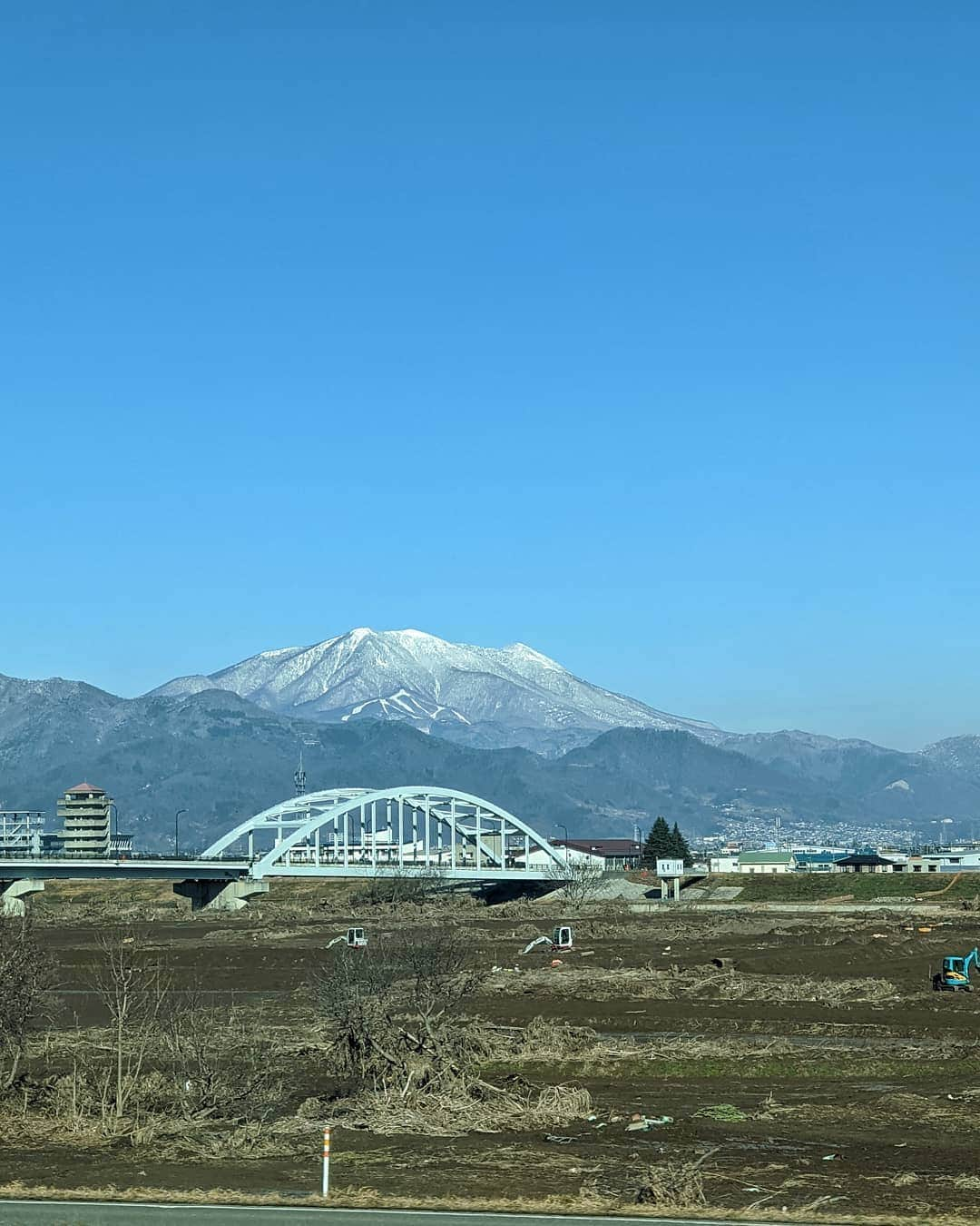 鍋島のぞみさんのインスタグラム写真 - (鍋島のぞみInstagram)「あけましておめでとうございます🗻 #千曲川 . 母校の活躍で熱くなった三ヶ日でした 来年は是非生で見に行きたいなぁとゆう気持ちに #國學院大學 #箱根駅伝」1月4日 14時25分 - nozominabeshima