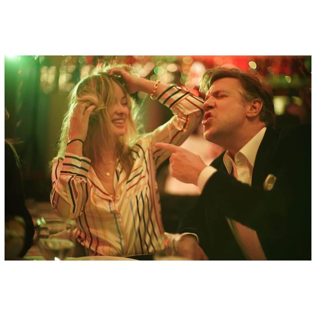 オリヴィア・ワイルドさんのインスタグラム写真 - (オリヴィア・ワイルドInstagram)「When the New Years film comes back and you realize how much tequila I mean fun you had 😍😍. 📷 by the one and only @unicornwrangler .」1月4日 14時36分 - oliviawilde