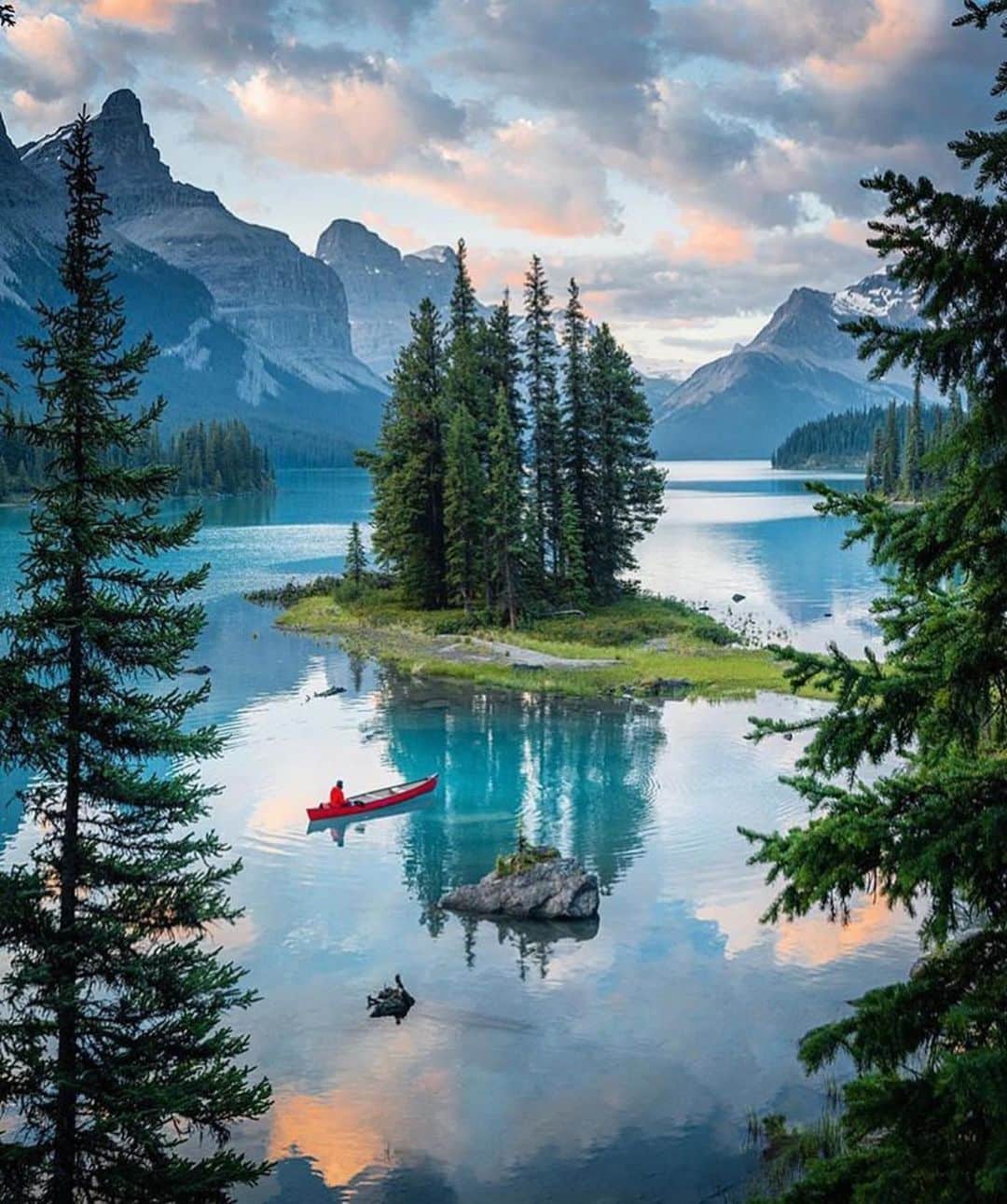 Wonderful Placesさんのインスタグラム写真 - (Wonderful PlacesInstagram)「Jasper National Park - Canada ✨❤️❤️❤️✨ . Picture by ✨✨@thismattexists✨✨ #wonderful_places for a feature ❤️」1月5日 1時11分 - wonderful_places