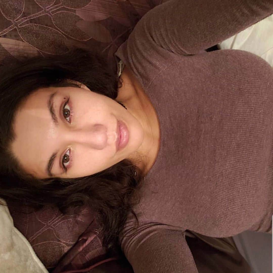 ミス・キプロスのインスタグラム：「Good Morning 💕 #nomakeup #fuckIG」