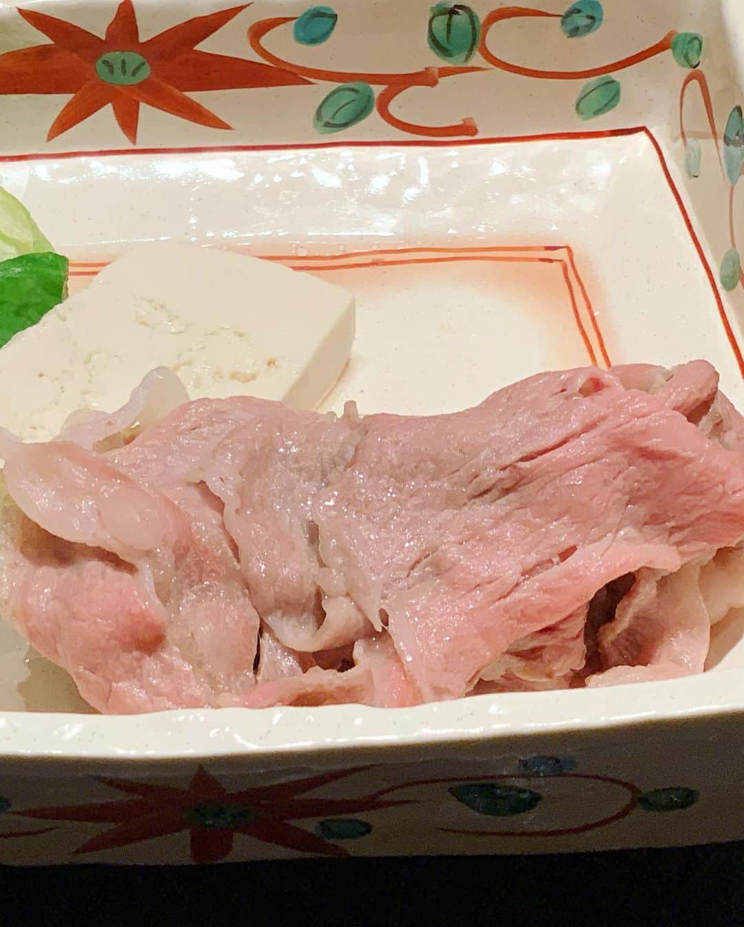 吉田玲奈さんのインスタグラム写真 - (吉田玲奈Instagram)「昨夜の夕食はシェラトン内にある「実家くろぎ」❥ 白子に伊勢海老、鯛に宮崎牛とお正月のめでたい食材のオンパレード🎍最高に美味しかった❤️ お腹がはちきれそう〜💦 #実家くろぎ #和食#美味しい#食材素晴らしい#白子食べられない人から私に回ってくる#ふたりごはん#メニュー全部載せきれない #鯛茶漬け #ノンアルコール #お茶 #日向夏ジュース」1月4日 19時02分 - reina.yoshida.ciel.1218
