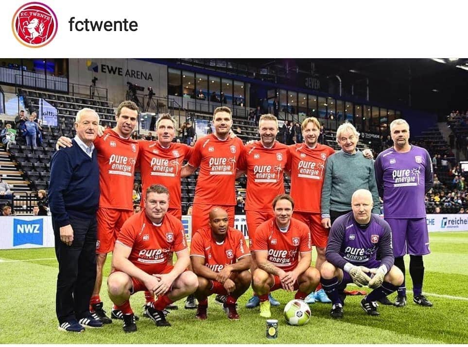 ヨス・ホーイフェルトのインスタグラム：「The time has come: I officially get invites for veteran tournaments.. Had a blast yesterday, lack of goals broke us up. @fctwente thanks for the invite and @werderbremen thanks for having us at the tournament! #veteranfootball」