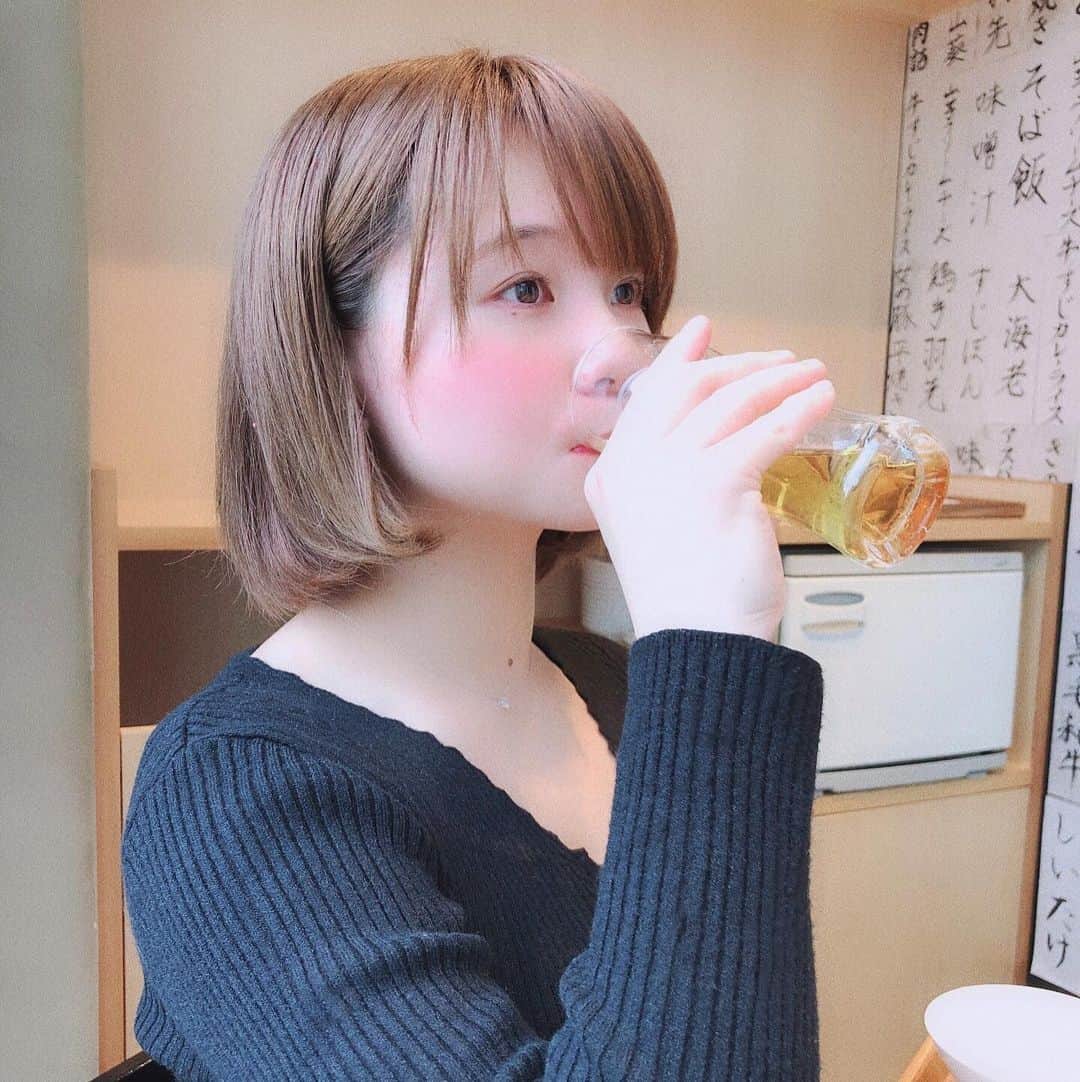 真奈さんのインスタグラム写真 - (真奈Instagram)「🤷🏼‍♀️🤷🏼‍♀️🤷🏼‍♀️」1月4日 20時25分 - manatmnt0116
