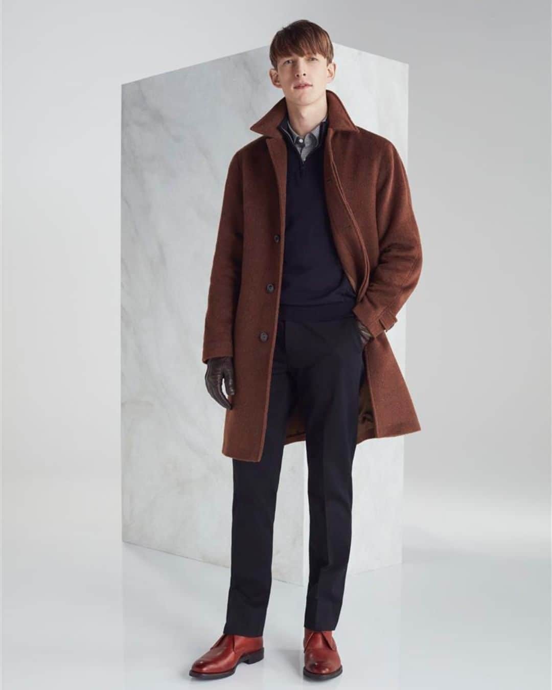 のインスタグラム：「Tobacco wool and mohair overcoat now available in our winter sale.  Shop in store and online now.  #sale #wintersale #overcoat #wintercoat #coat #gievesandhawkes」