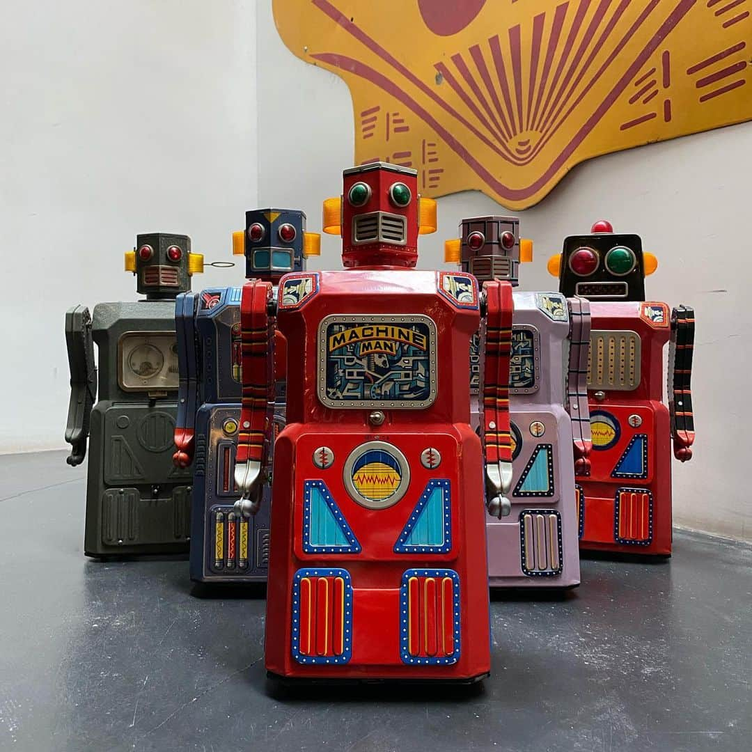 滝沢伸介さんのインスタグラム写真 - (滝沢伸介Instagram)「1950's "GANG of 5FIVE" masudaya ⚡️Tin Toy Robot.⚡️ made in Japan #masudaya #machinemanrobot  #targetrobot  #lavenderrobot  #giantsonicrobot  #radiconrobot  #madeinjapan」1月4日 21時07分 - sin_takizawa