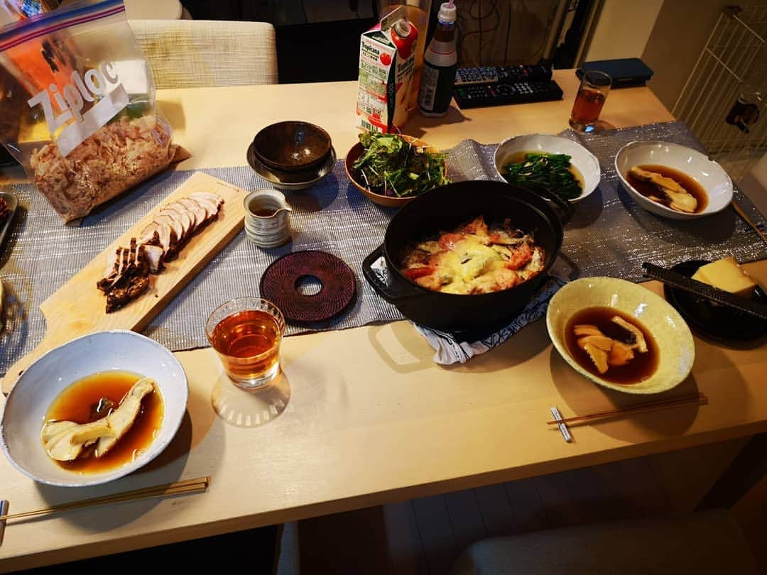高梨雄平さんのインスタグラム写真 - (高梨雄平Instagram)「今日は昔からお世話になっている和食屋さん(自宅)で料理を教わってきました！  #創作和食順 #和食のキホンの1画目 #明日から芋煮ます」1月4日 21時22分 - yuheitakanashi