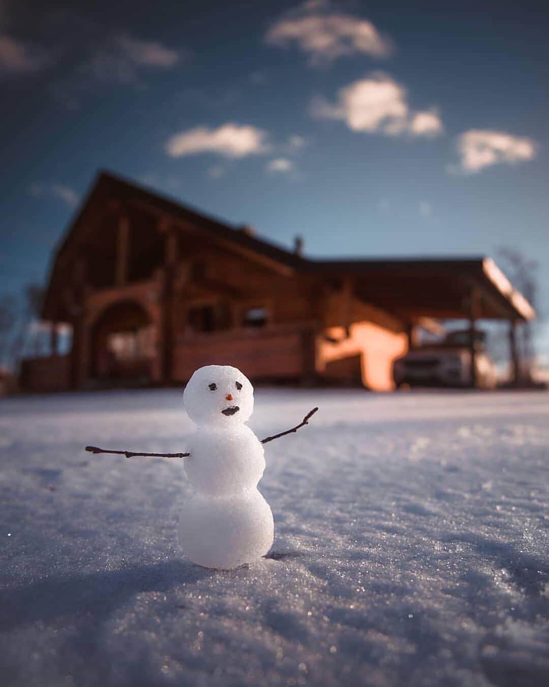 Canon Photographyさんのインスタグラム写真 - (Canon PhotographyInstagram)「Have you had any snow this winter, yet? We are still waiting! Photography | @paul_hanninen  Curated by @steffeneisenacher  #snowman #finland #snow #winter #cold #ice #canon_photos #lapland」1月4日 21時34分 - cpcollectives