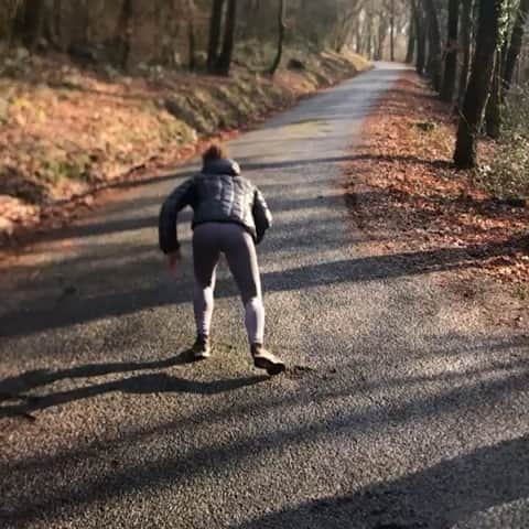 クリストフ・ルメートルのインスタグラム：「La traditionnelle séance de côtes du samedi matin 😅 #asics #athletisme #entrainement #sprint」