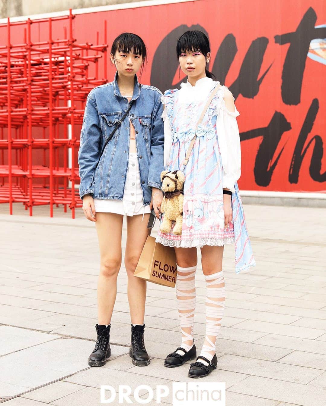 Droptokyoさんのインスタグラム写真 - (DroptokyoInstagram)「CHINA STREET STYLES  #🇨🇳 @drop_china  #streetstyle#droptokyo#china#shanghai#shanghaifashion#shanghaifashionweek#streetscene#streetfashion#streetwear#streetculture#fashion#上海#中国#时装#时尚#潮流#东京#街拍#上海时装周#摄影#街头#穿搭  Photography: @dai.yamashiro」1月4日 21時52分 - drop_tokyo