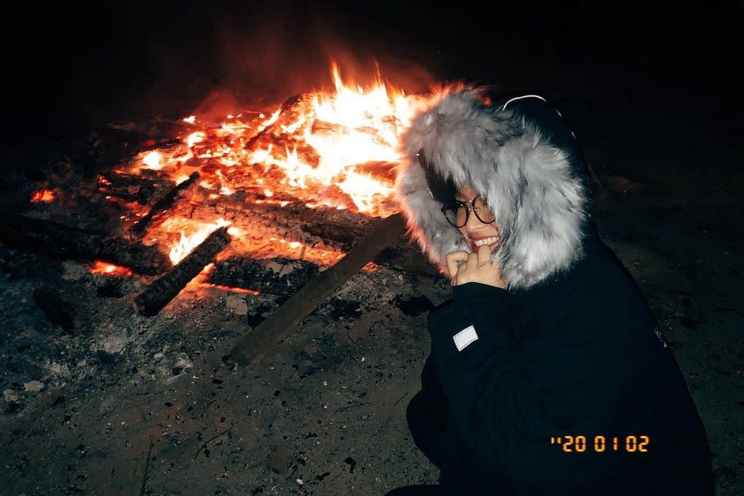 のインスタグラム：「🔥🔥🔥🔥 暖かいダウン〜😘 ・ #自由にコメント頂けると嬉しいです  #明日大阪#ファッションリーダーズ」