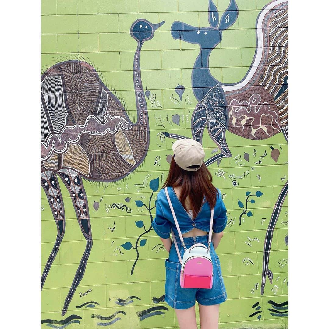 渕上舞さんのインスタグラム写真 - (渕上舞Instagram)「海外は、色んな壁画がいっぱい🦘 . . #trip #australia #cairns #ケアンズ #キュランダ #キュランダ村 #オーストラリア旅行 #海外旅行 #女子旅」1月4日 22時27分 - mai_fuchigami_48