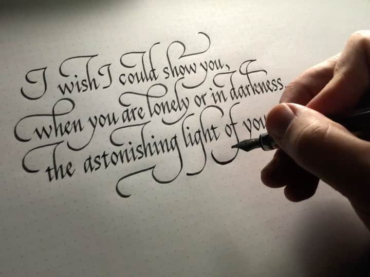 Seb Lesterのインスタグラム：「“I wish I could show you...” Quote by Hafiz, music is ‘November’ by @kai_engel - powerful words, great music. #calligraphy #hafiz #letterforms #seblester #teach #learn #italic #flourishingpractice」