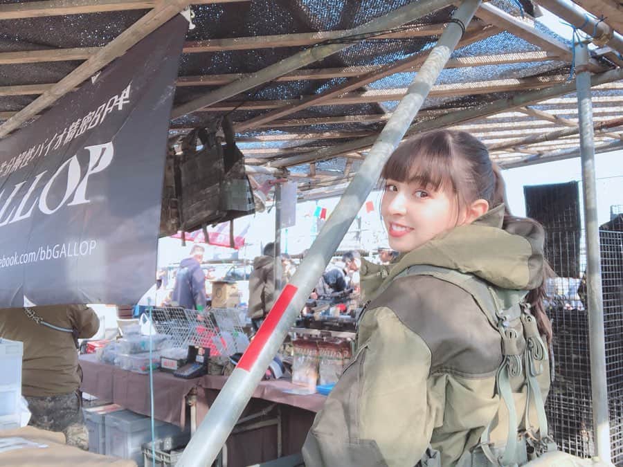 アイシスのインスタグラム：「サバゲーフィールド #HEADS川越 さんの 周年イベント、ありがとうございました☺️✨ ヘッズさんは昨年オープニングイベントの時にもゲストに呼んでいただいて、 今回また１周年のタイミングで呼んでいただけて、感激でした🥺💪🏻✨ 広くて綺麗でスタッフさんもすごく親切で、 お客さんもみんなあったかい方ばかりの素敵なフィールドさんです😭💓 大勢の方々とわちゃわちゃサバゲできて幸せだった！！ 最高のうち始めになりました！！ みなさん今年も楽しいサバゲライフを送っていきませう🔫🔫💓✨いい年にしようね！！！！ #サバゲー #サバゲー女子  #airsoft #ミリタリー #military #airsofter #ゴルカ #Gorka3 #Gorka #今年もやっぱり #ロシア装備 #あたたかくていいね #SMERSH #airsoftgirl #Russia #GRU #ГРУ #спецназ #Spetsnaz  #airsofterphoto #airsoftinternational #airsoftworld #airsoftobsessed #pew #pewpew #airsoftmilsim #airsoftnation #サバゲー女子の日常 #ヘッズさん１周年おめでとうございます㊗️」