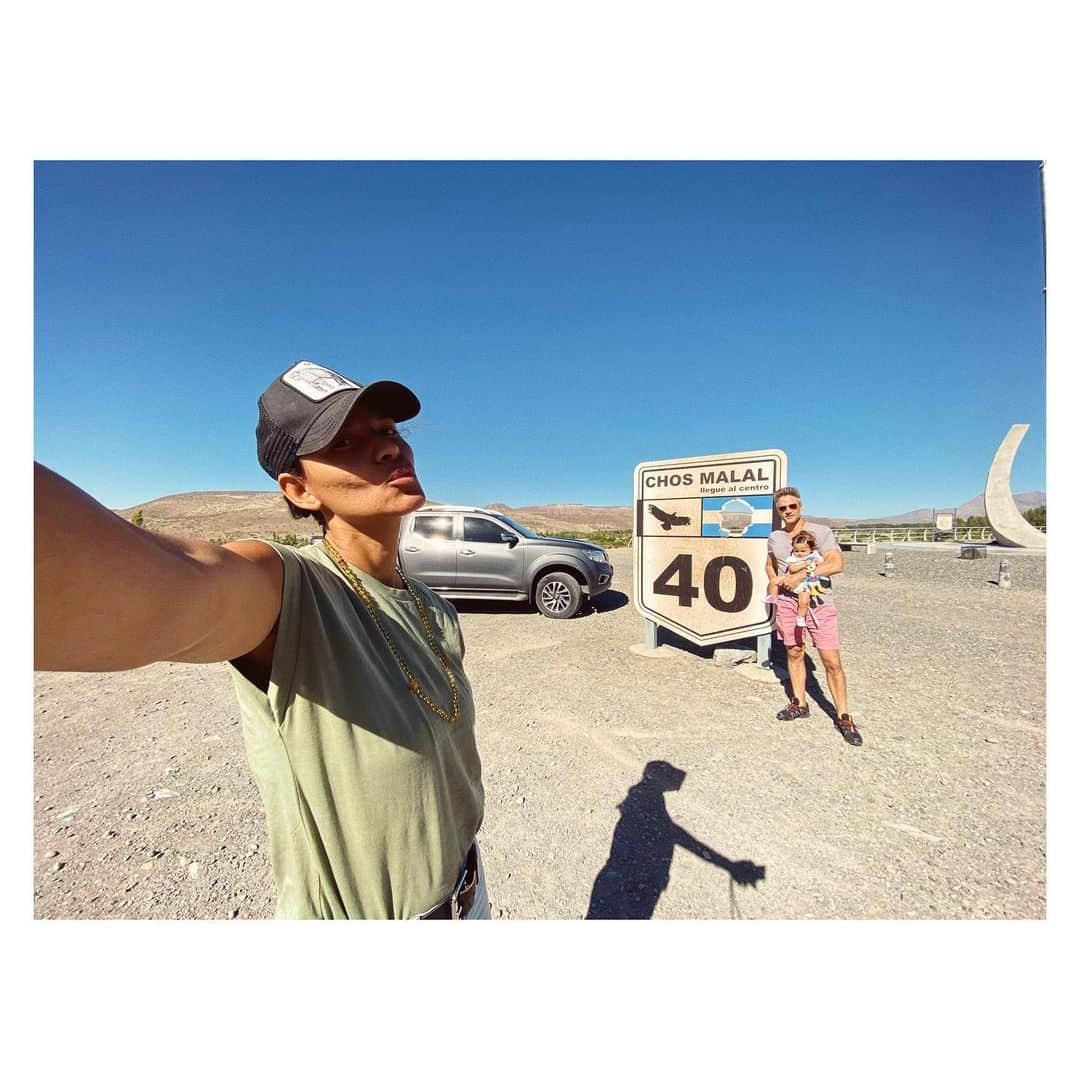 エマニュエラ・デ・パウラさんのインスタグラム写真 - (エマニュエラ・デ・パウラInstagram)「Saturday on the road 🌎 Half way Route 40! Sábado De passeio pela Ruta 40, vamos pela metade do caminho  #ruta40  #route40 #neuquen #Argentina」1月4日 23時31分 - emanueladepaula