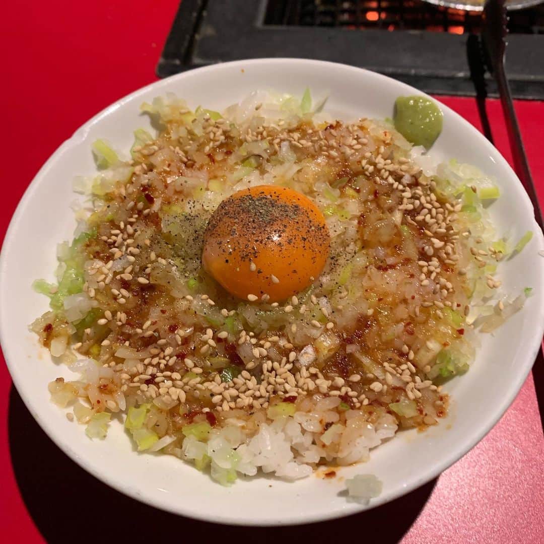 なべやかんさんのインスタグラム写真 - (なべやかんInstagram)「あじくらオーナーに焼肉をご馳走になる。 これでもかってくらいお肉を食べ、デザートがわりに冷麺をいただいた。 美味しかったなー。 御馳走様でした。  #あじくら #焼肉 #渋谷」1月5日 0時38分 - yakan_nabe