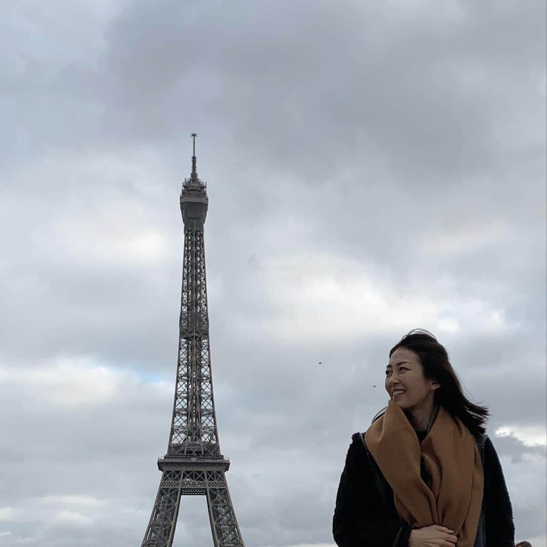 草間淑江さんのインスタグラム写真 - (草間淑江Instagram)「やっぱりエッフェル塔💕💕 #Paris#エッフェル塔🇫🇷 #旅#ヨーロッパ旅行 #草間淑江」1月5日 2時33分 - yoshie_kusama