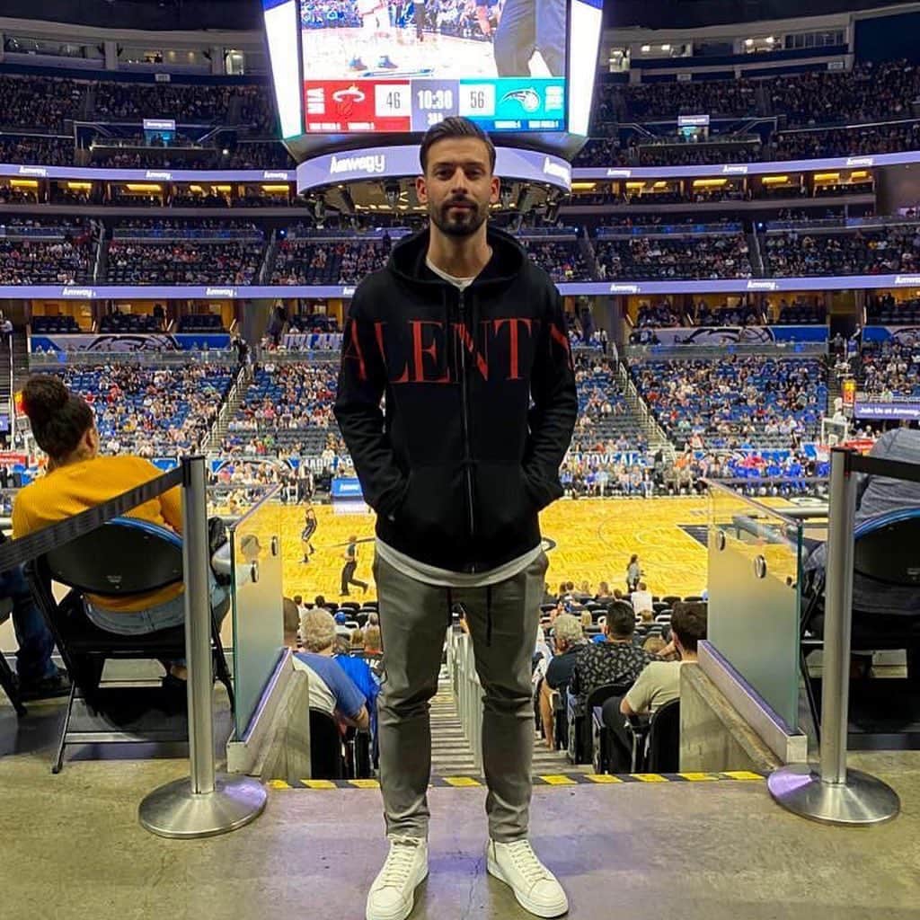 のインスタグラム：「Nice evening 👁 Orlando Magic vs. Miami Heat 🏀」