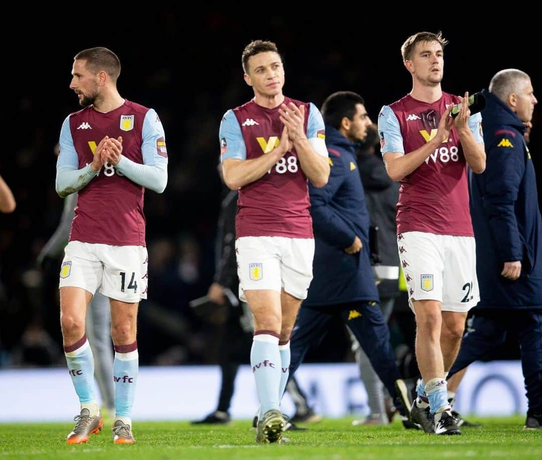 アストン・ヴィラFCさんのインスタグラム写真 - (アストン・ヴィラFCInstagram)「Thank you for your support in London this afternoon. 👏 #AVFC」1月5日 5時08分 - avfcofficial