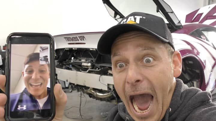 スティーブのインスタグラム：「This thing doesn’t only look crazy it sounds crazy too now thanks to @fiexhaust It isn’t even tuned yet and listen to it!! It’s insane and video is live link in profile.  Thanks to @alpharestyling for the pro install and @azzurremotoring for putting out all together. FI Exhaust sounds better than I ever expected!! FIエキゾーストを取り付けた結果はヤバイ！ヤバすぎ！ @azzurremotoring の木本さん、ありがとうございまーす😊　最高のサウンドです　　新作動画あります。ユーチューブをチェックしてね　チューニングはこれからですがFIエキゾーストは最高！」