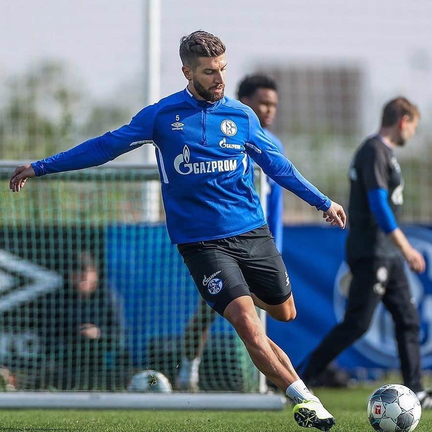 マティヤ・ナスタシッチのインスタグラム：「Die erste intensive Trainingseinheit 2020 ist absolviert 💯💪 Bei gutem Wetter bereiten wir uns momentan in Fuente Álamo 🇪🇸 auf die Rückrunde vor! ⚒💙 #S04 #Training #S04inSpain #Schalke #Knappen」