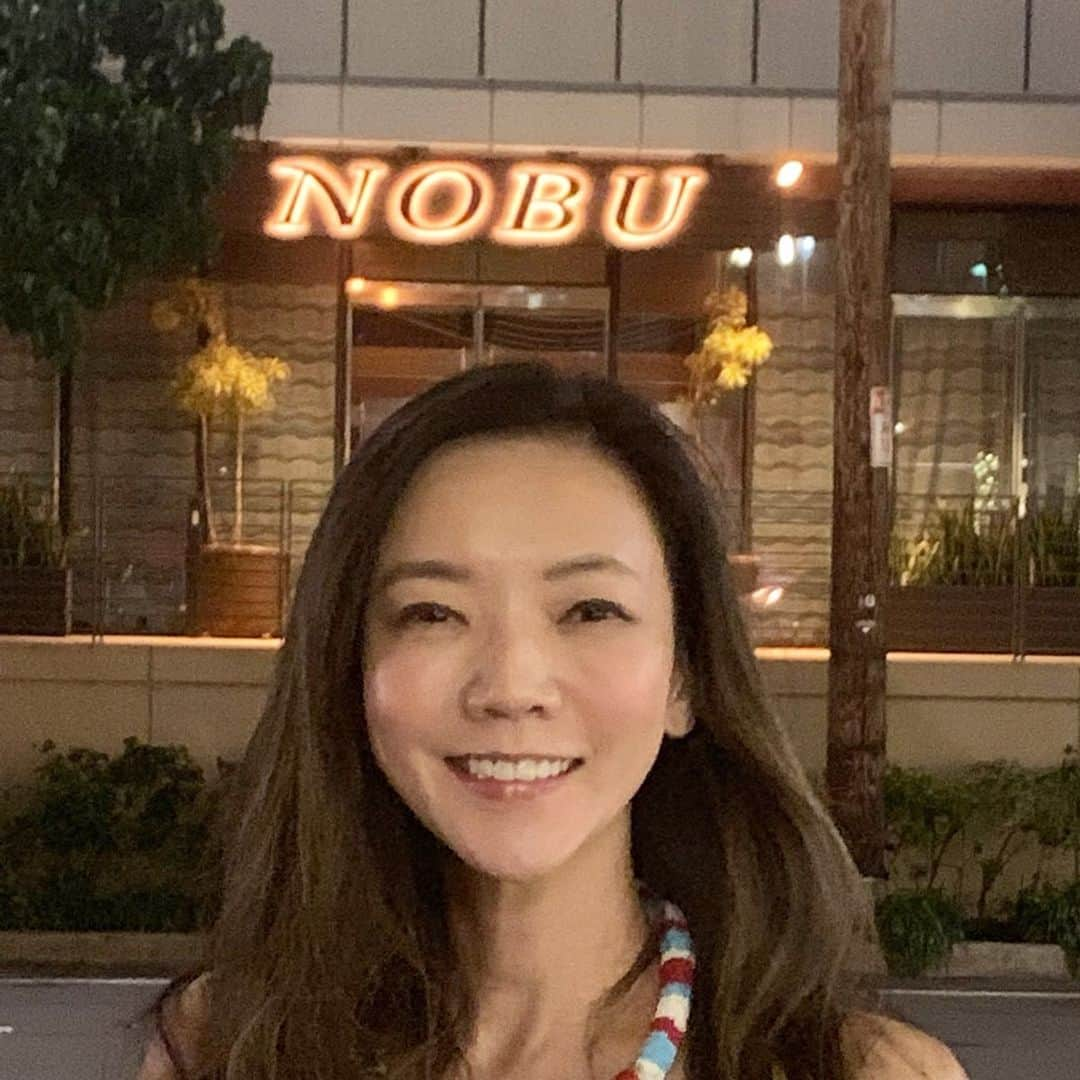 和央ようかさんのインスタグラム写真 - (和央ようかInstagram)「NOBU NIGHT🍣😍❤️🥂🍱🥢🍾 Thank u soo much @therealnobu san ❤️😍 We had soo much fun time ❤️yummy 😍❤️😘 ホノルルノブにディナーに🍣🥢🍾🥂🍱❤️😍 ノブさん、本当にありがとうございました😊幸せ過ぎる夜でした😍 寿司シェフの#yoshio さん、マネージャーさん、本当にありがとうございました😊 #nobuhonolulu  @noburestaurants.us  @nobukoaspen  @frank.wildhorn  #yokawao #和央ようか #takakoworldstylin🌎 #lifestyle #hawaii」1月5日 6時47分 - yokawao0215