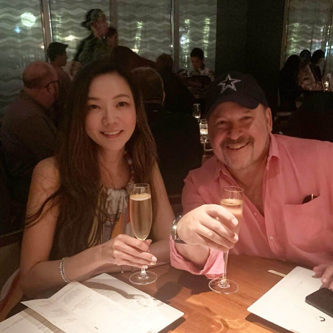 和央ようかさんのインスタグラム写真 - (和央ようかInstagram)「NOBU NIGHT🍣😍❤️🥂🍱🥢🍾 Thank u soo much @therealnobu san ❤️😍 We had soo much fun time ❤️yummy 😍❤️😘 ホノルルノブにディナーに🍣🥢🍾🥂🍱❤️😍 ノブさん、本当にありがとうございました😊幸せ過ぎる夜でした😍 寿司シェフの#yoshio さん、マネージャーさん、本当にありがとうございました😊 #nobuhonolulu  @noburestaurants.us  @nobukoaspen  @frank.wildhorn  #yokawao #和央ようか #takakoworldstylin🌎 #lifestyle #hawaii」1月5日 6時47分 - yokawao0215