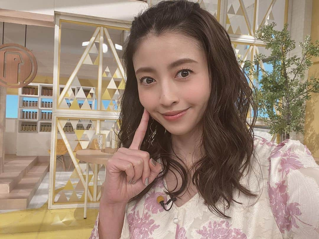 片瀬那奈さんのインスタグラム写真 - (片瀬那奈Instagram)「おはようございます☀ #シューイチ　観てね☺️☝🏻 今日は箱根駅伝総合優勝の青山学院大学の皆さんが生出演です🏃‍♂️#jillstuart」1月5日 7時28分 - nana_katase