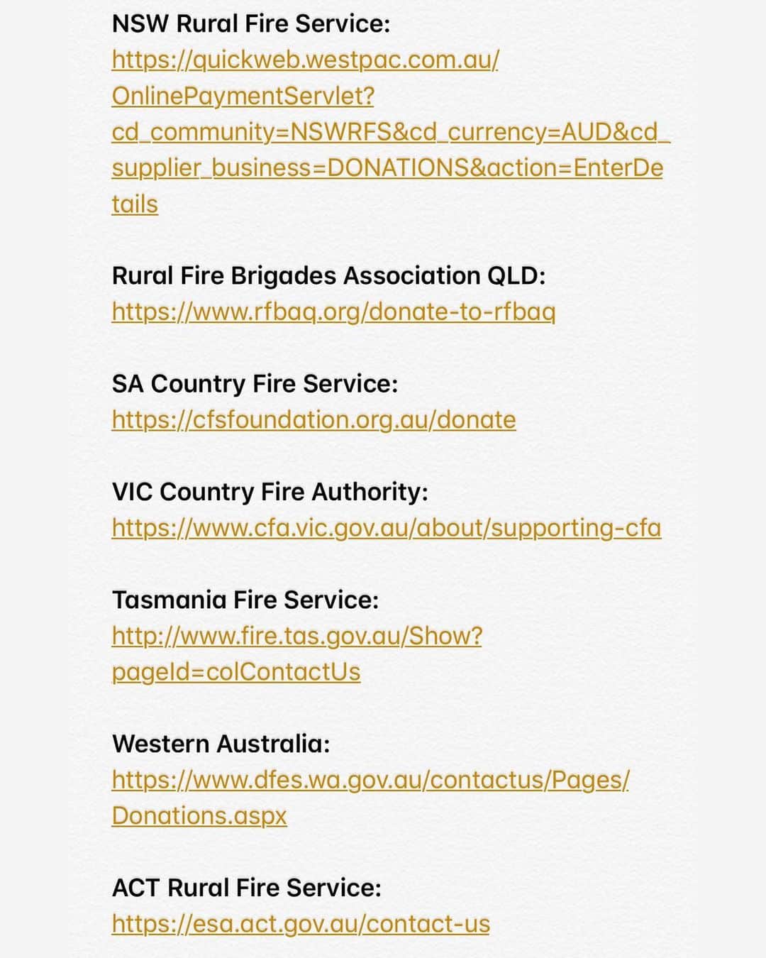 キース・アーバンのインスタグラム：「Our family’s support, thoughts, and prayers are with everyone affected by the fires all over Australia. We are donating $500,000 to the Rural Fire Services who are all doing and giving so much right now. - KU」