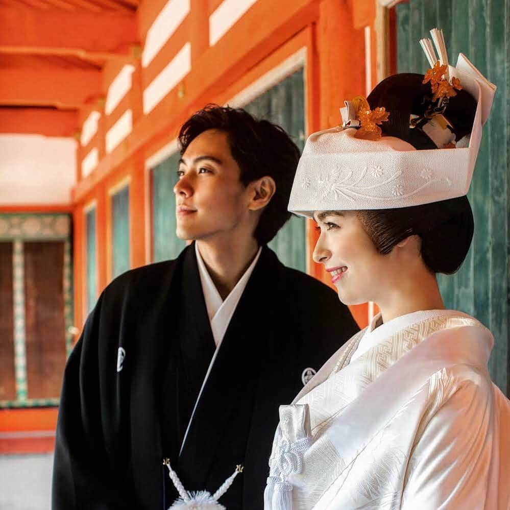 TAKAMI BRIDAL 神社和婚のインスタグラム：「@京都【相談会開催中】  神社挙式専属プランナーによる 挙式プランの提案や式場説明、  京都市内の人気披露宴・会食会場の 見学相談を合わせて開催中です。  ご予約優先制となりますので、 お気軽にお問い合わせ下さい。 ⁂ ↓↓↓ お問い合わせ窓口 TAKAMI BRIDAL KYOTO TEL : 075-351-7722 MAIL: kyoto@takami-bridal.com ⁂ ⁂ #ブライダルフェア #式場見学 #式場探し  #プレ花嫁 #日本中のプレ花嫁さんと繋がりたい #結婚式 #神前式 #和婚 #神社婚 #白無垢 #色打掛 #京都 #タカミブライダル #TAKAMIBRIDAL #takamibridal  #関西花嫁 #大阪花嫁 #京都花嫁 #下鴨神社 #2020春婚 #2020夏婚 #2020秋婚 #神社挙式 #京都神社」