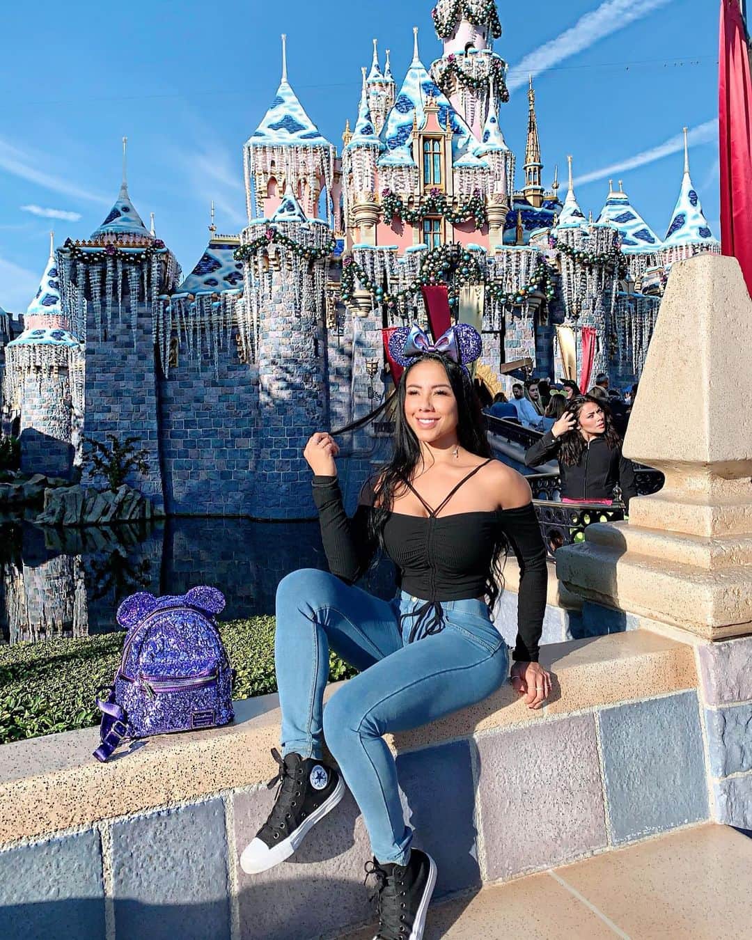 Eri Antonのインスタグラム：「Mi lugar feliz 😁💜👸🏻 #Disney #2020」