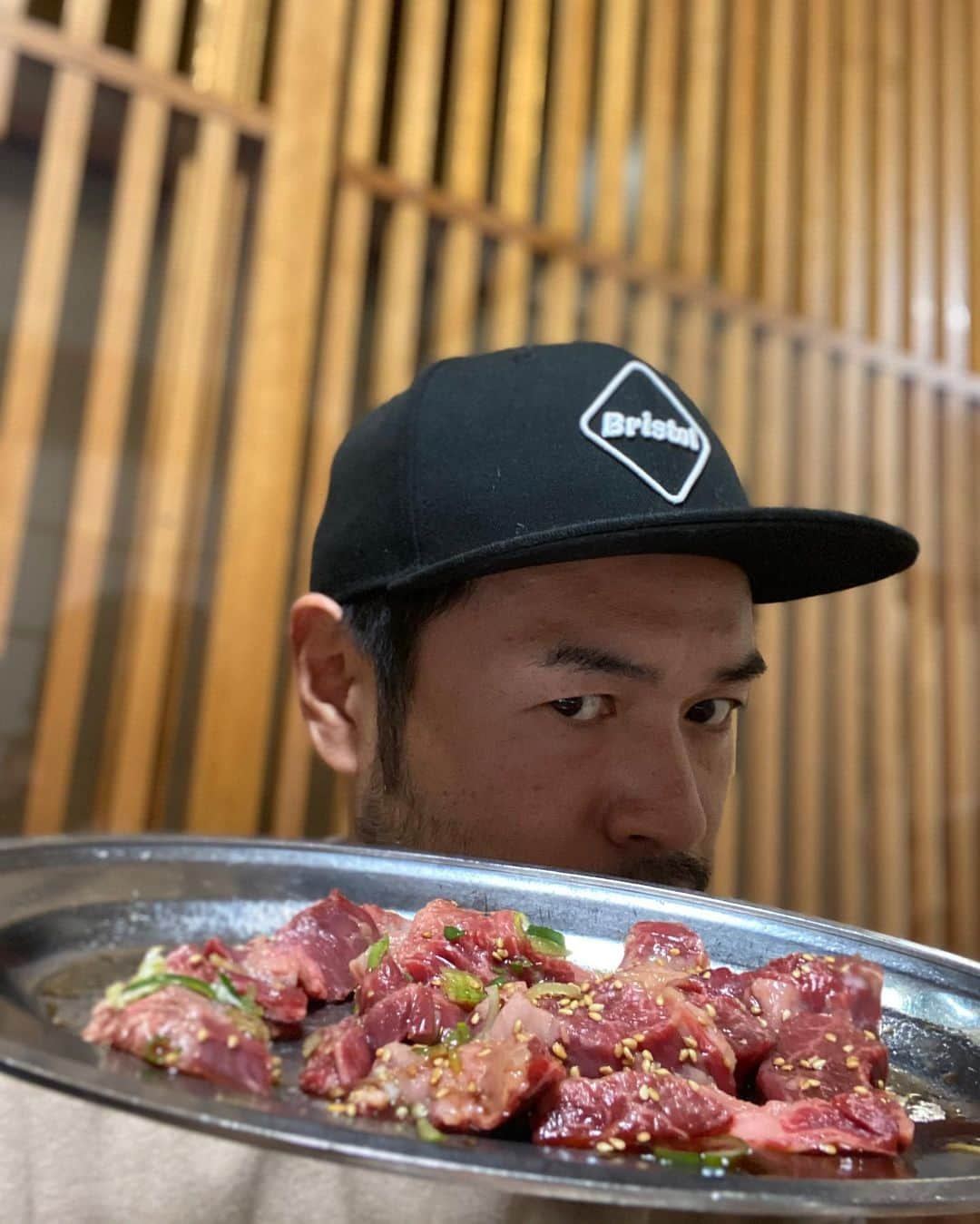 ニッチロー'さんのインスタグラム写真 - (ニッチロー'Instagram)「1月1日に実家で軽く焼肉始めしましたが 本格的の焼肉始めは3日🥩  今年も35年以上通っている【京城園】さんから焼肉始め🎍  焼肉大使動きます。  #焼肉 #焼肉始め #京城園 #飯田の焼肉 #飯田焼肉 #南信州 #日本一の焼肉の街 #飯田市 #飯田焼肉大使 #焼肉大使 #ニッチロー' #ニックロー #ニッチ飯 #飯田市グルメ  #yakiniku  #yakinikucity #iidacity」1月5日 9時34分 - nicchiro5.1