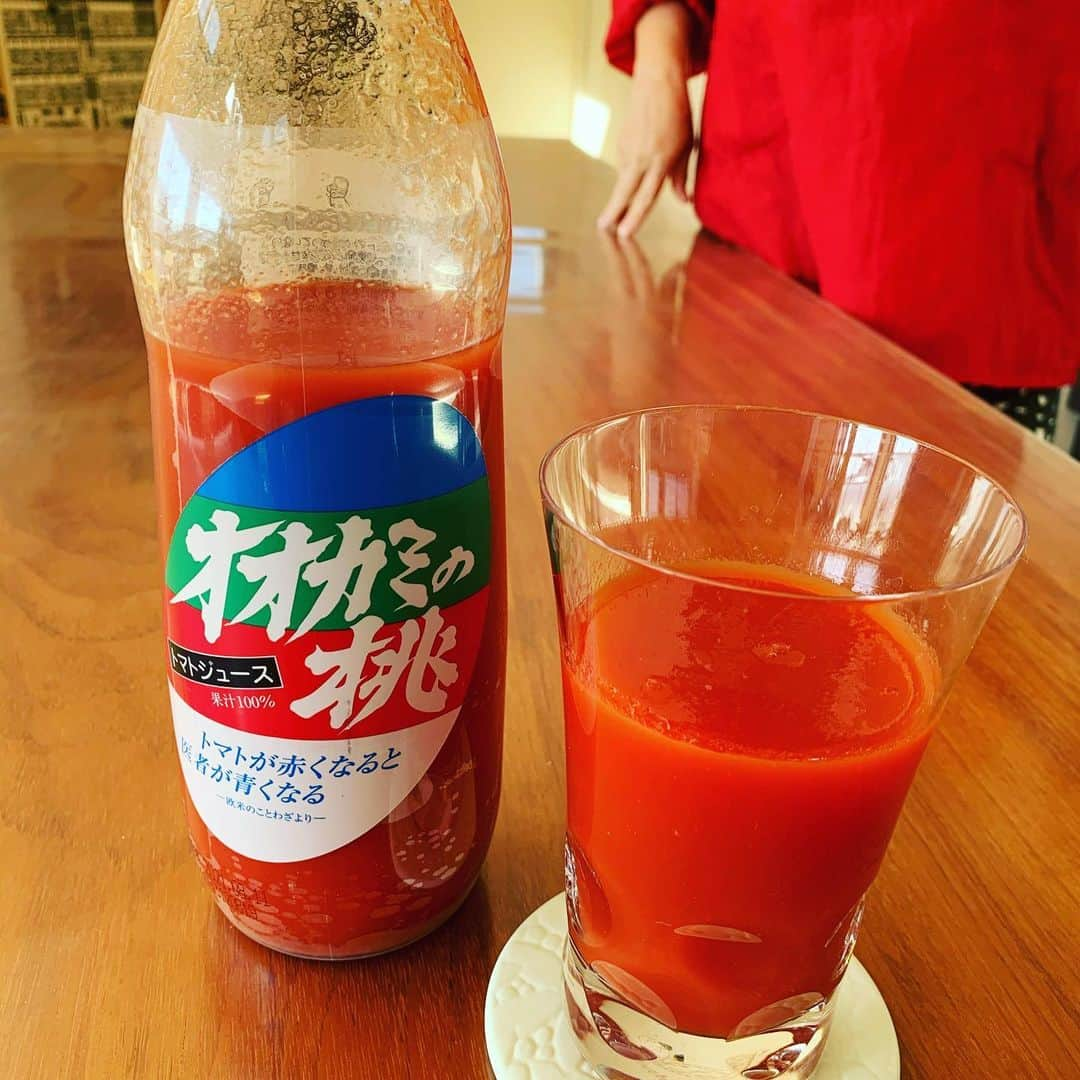 金村義明さんのインスタグラム写真 - (金村義明Instagram)「#2020年最初の宅配便#宝塚の実姉からトマトジュース #オオカミノモモの桃🍑#仕事初め#2020年スタート#宝島社の雑誌#20時ニコニコ動画#金村義明チャンネル生放送」1月5日 10時04分 - yoshiaki_kanemura