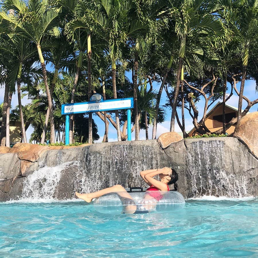 川畑綾理さんのインスタグラム写真 - (川畑綾理Instagram)「wet'n wild hawaii🌀 . . . #hawaii #oahu #waikiki #waikikibeach #honolulu #travel #beach #surf #wetnwildhawaii #pool #ootd #swimwear #l4l #f4f #ハワイ #オアフ島 #ワイキキ #ワイキキビーチ #ホノルル #旅行 #ハワイ旅行 #海 #水着 #服 #いいね返し #フォロー返し #분장 #코스프레 #シブサン #プラチナムプロダクション」1月5日 19時42分 - rougebook_ayari