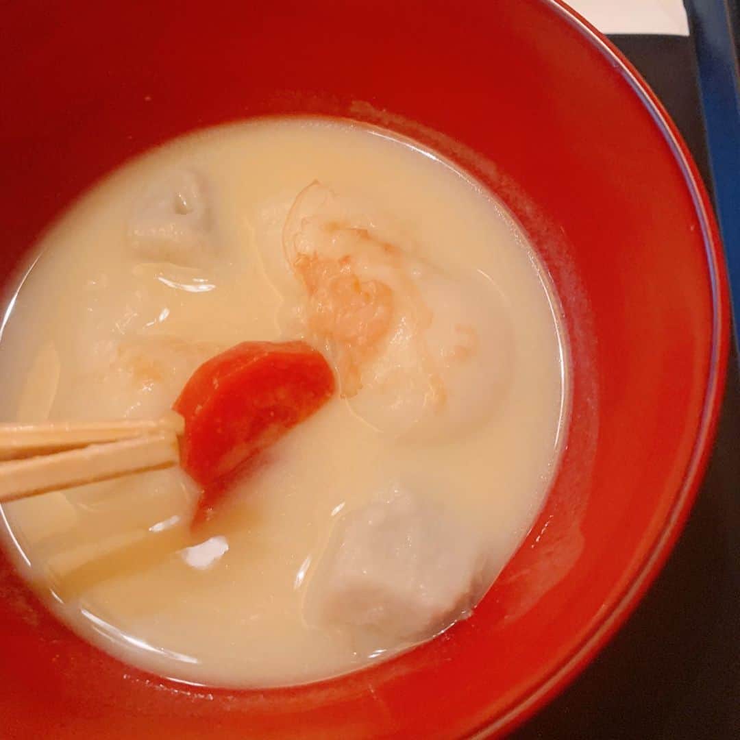MACOさんのインスタグラム写真 - (MACOInstagram)「白味噌のお雑煮 初めて食べた👀❣️ . #とらや」1月5日 20時01分 - maco___official