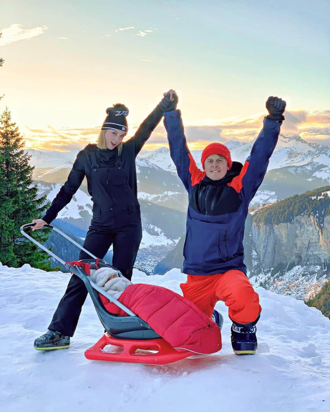 Norman Thavaudのインスタグラム：「La petite mif à 1800m d’altitude 🏔❤️ @avoriaz1800_officiel #avoriaz1800 #avoriaz」