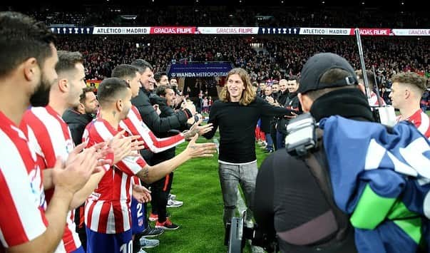 フィリペ・ルイスさんのインスタグラム写真 - (フィリペ・ルイスInstagram)「GRACIAS @atleticodemadrid ❤️❤️❤️ #tequieroATLETI」1月5日 20時22分 - filipeluis