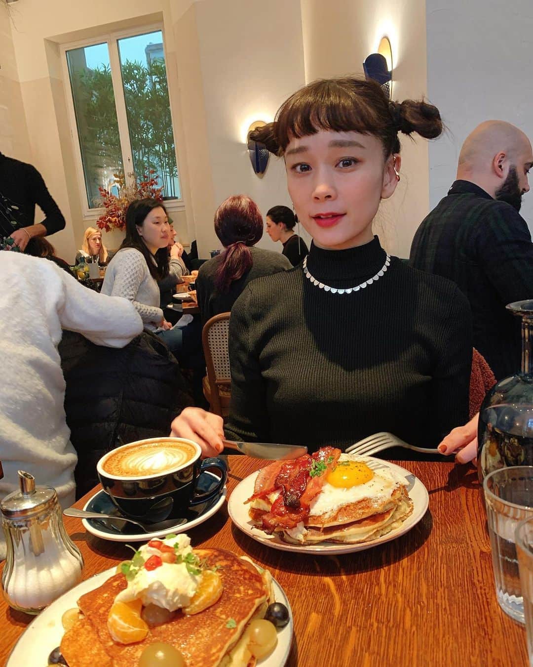 山野ゆりのインスタグラム：「🥞🥞🥞🥞🥞🥞🥞 #papilles#paris#🥞」
