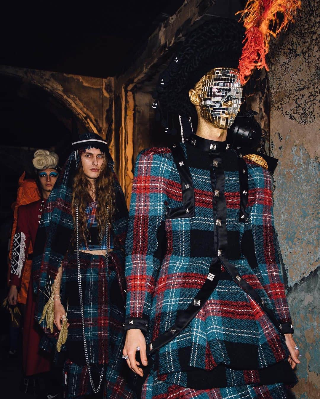 Vogue Runwayさんのインスタグラム写真 - (Vogue RunwayInstagram)「The fall 2020 menswear season started on a high note with Charles Jeffrey Loverboy (@_charlesjeffrey) in London. Acielle of @styledumonde captured all the backstage action; tap the link in our bio for all of her pics.」1月5日 11時56分 - voguerunway