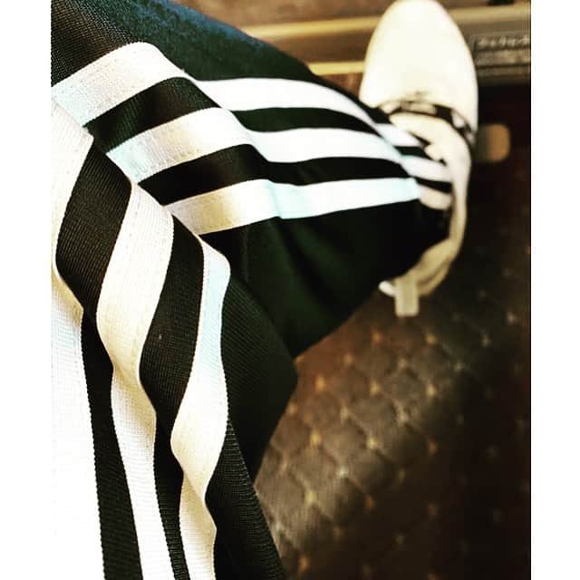 中野英雄さんのインスタグラム写真 - (中野英雄Instagram)「アディダスかY3かノースか mobstar以外に着る服は その辺しかないな… #instagood #fashion  #instafashion #japan  #kyoto #tokyo #happy  #mobstar#adidas #Y3」1月5日 13時58分 - hideo_nakano