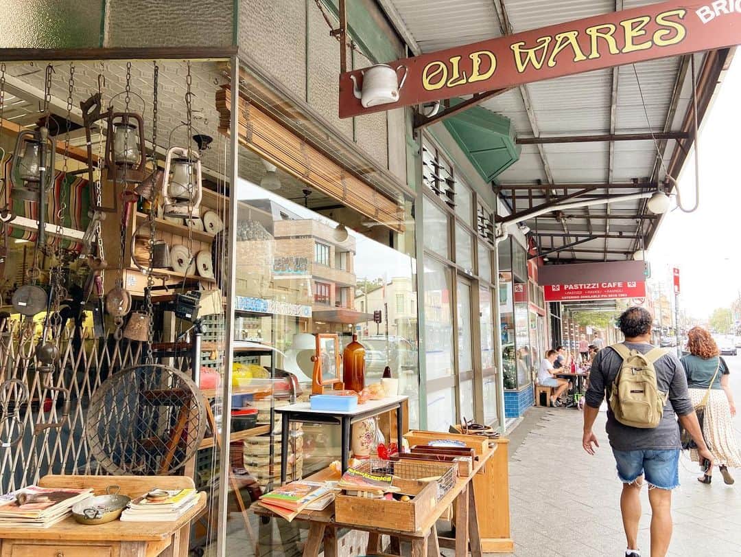 荒尾茉紀さんのインスタグラム写真 - (荒尾茉紀Instagram)「古い雰囲気の街。しかし名前はNewtown👀✨ #sydney #newtown #昔はnewだったのかもね #写真好きにはいいスポット沢山」1月5日 14時34分 - maki.arao