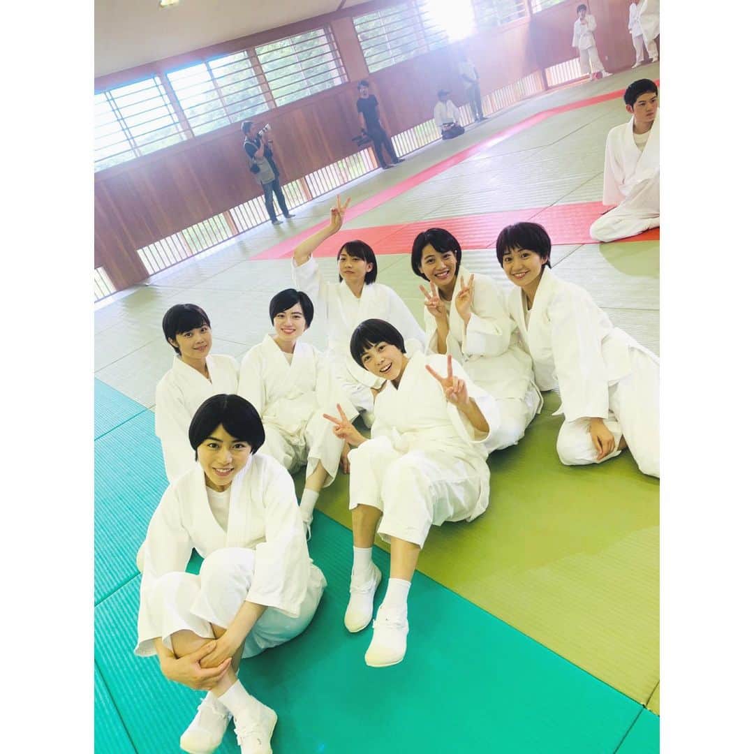 小池花瑠奈のインスタグラム：「教場、前編ご覧頂きありがとうございました。 たくさんの方から感想をいただき嬉しいです。 後編もよろしくお願い致します😊 #教場 #撮影中のひとコマ #暑かったなぁ #風間教場 #fujitv」