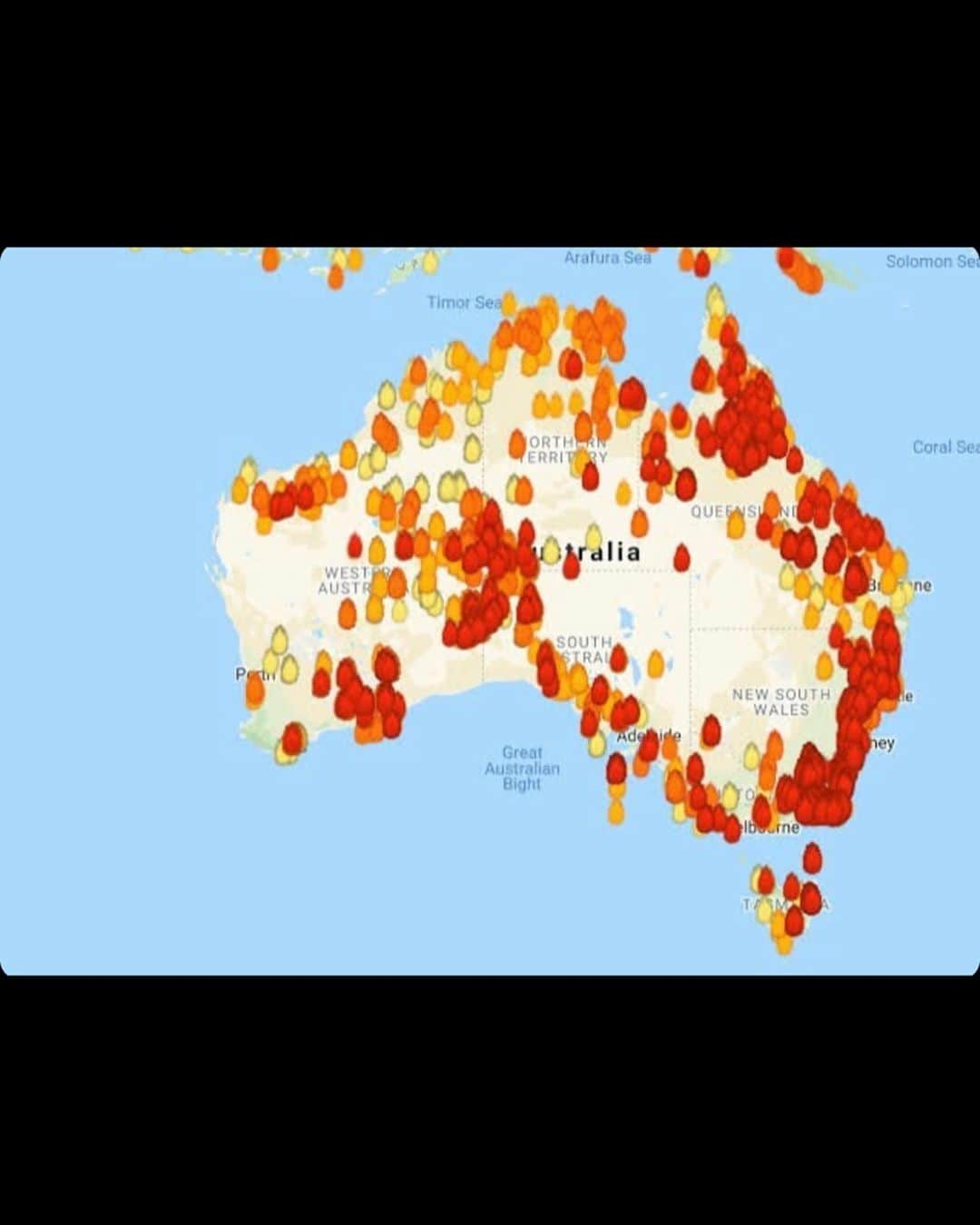 マシュー・カマさんのインスタグラム写真 - (マシュー・カマInstagram)「The fires in Australia are absolutely devastating... over 14.7 million acres burning and no end in site...23+ lives lost, nearly half a BILLION animals killed, thousands of homes destroyed...can’t process this. Please, please do what you can to support the firefighters , rescue efforts , and all those affected. 💔」1月5日 14時44分 - matthewkoma