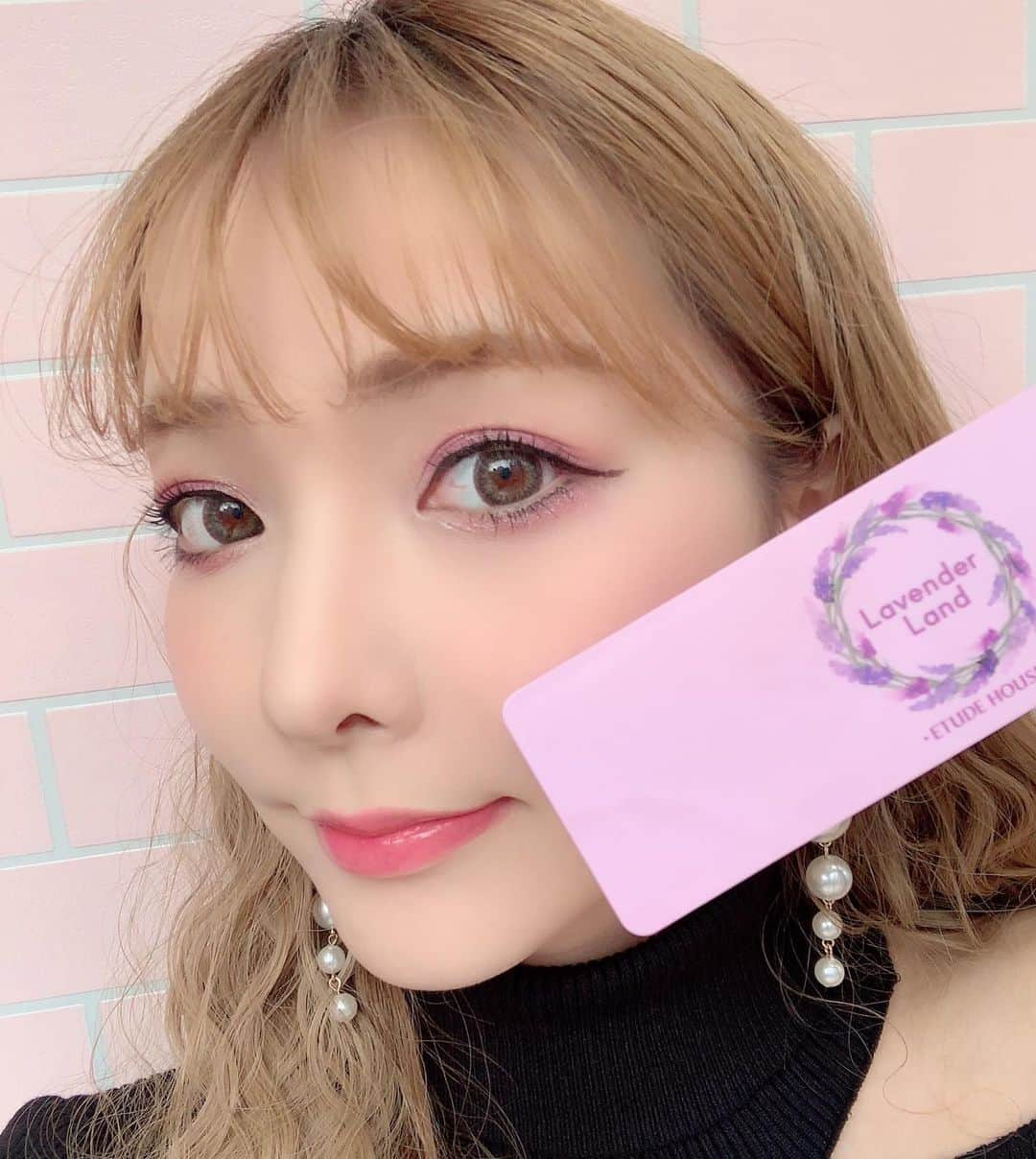 LISA minemuraさんのインスタグラム写真 - (LISA minemuraInstagram)「🌹 可愛いパープル感💜✨ オーロララメを全体に散りばめたからきらきらパープル👀💖💖💖 ✧ 塗り方はYouTubeで見てください🤗💓 🌹#CLOVELI #シーラブリ #長野市韓国コスメ  #長野駅前 #長野市 #長野県 #韓国コスメ #韓国アパレル #コスメ #ファッション#셀스타그램 #얼스타그램 #카메라 #촬영 #ヘアカラー  #ヘアスタイル #アッシュベージュ  #ベージュブラウン #エクステ #カラコン  #メイク #キャバ嬢 #キャバクラ #権堂  #りーみ #長野モデル #長野市モデル #長野県モデル」1月5日 14時54分 - lisa.minemura