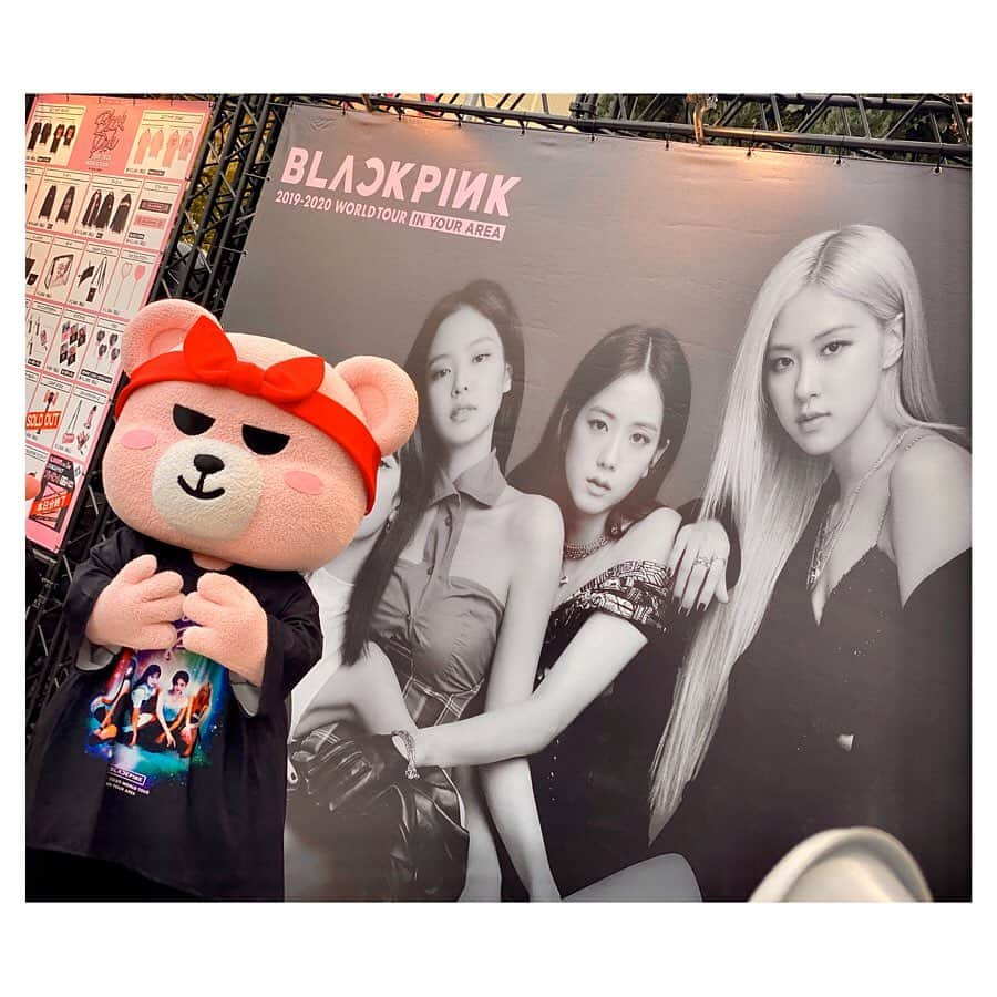 永井葉月さんのインスタグラム写真 - (永井葉月Instagram)「_____________________________________________ 💗🖤BLACKPINK💗🖤 幸せな時間でした✨ @maaaa_u3u  @nituntk__4.24  @rui_pupu.j  連れてってくれて ありがとうございました🥺 人生初ライブ最高✌️✨ また絶対行きましょうね！ ライブの前もいろいろ楽しかった笑。 優しいオンニー達に感謝 カムサハムニダ🙏💗🖤 __________________________________________ #blackpink #lisa #jisoo  #jennie #rose  #blink #blackpinkfans」1月5日 14時47分 - hazuki815hazuki