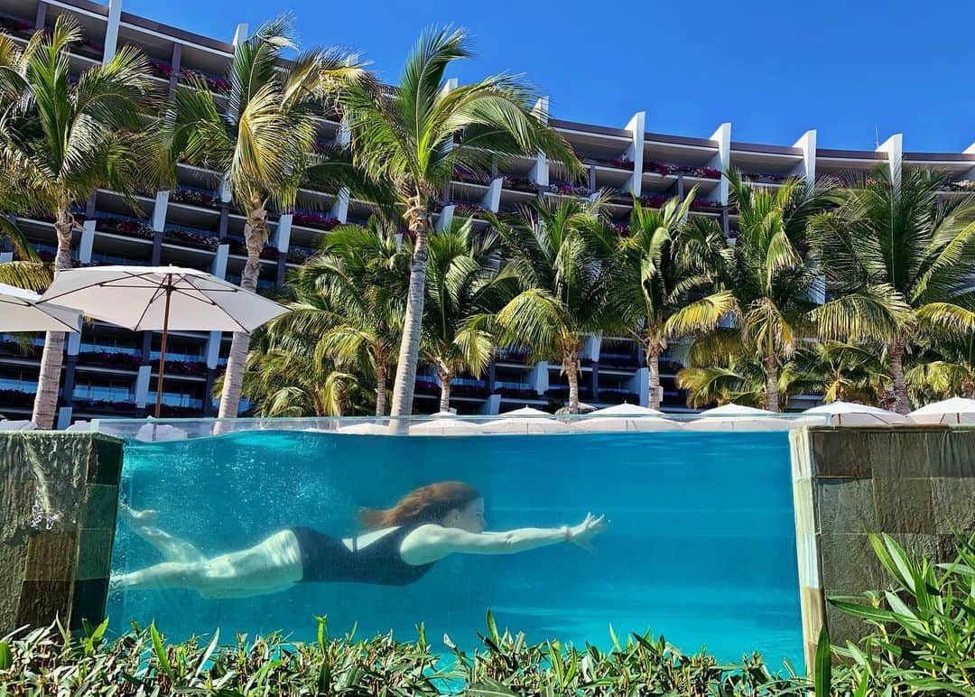 サラ・ラファティさんのインスタグラム写真 - (サラ・ラファティInstagram)「Played mermaids all the live long day. Still have the water up my nose to prove it. @grandvelascabos @howelltalentrelations #talentpartner」1月5日 14時59分 - iamsarahgrafferty