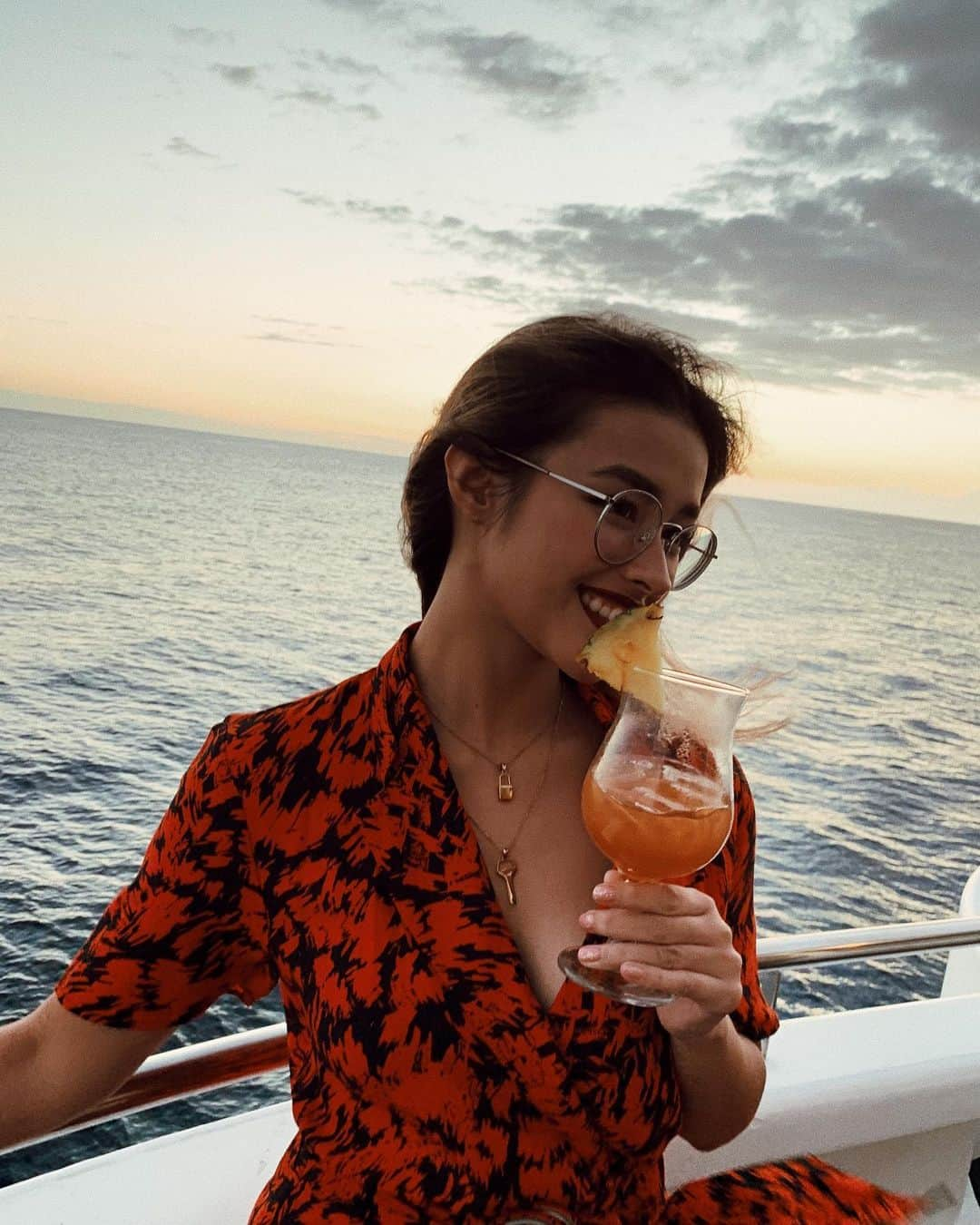 リザ・ソベラーノさんのインスタグラム写真 - (リザ・ソベラーノInstagram)「Went on a cruise for my birthday. That was fun! ☁️」1月5日 16時36分 - lizasoberano