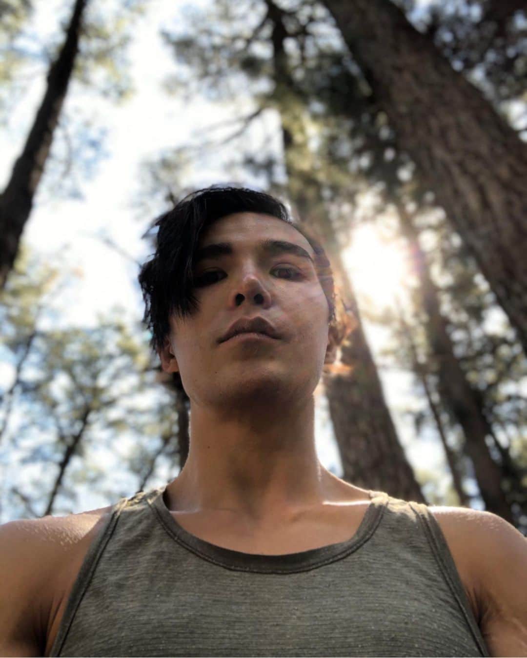 ルーディ・リンのインスタグラム：「This year, I was in South Australia for 3 months while in the neighboring states climate change was turning embers into fires and now it’s a blaze of fury consuming lands, animals and people. It took my friend @dacremontgomery‘s cry for action to make me realized I should helped long ago. I urge you to please goto his page and do what you can, it’s so easy to help and really anything counts (link in bio). Kindness finds it’s way around and someday you’ll find that the kind ones like you will find you too.」