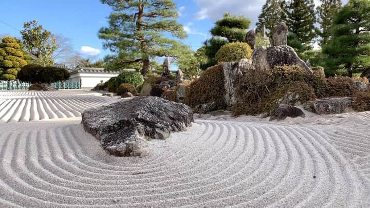 JAPANのインスタグラム：「Gukeiji follow this beautiful temple @gukei.temple」