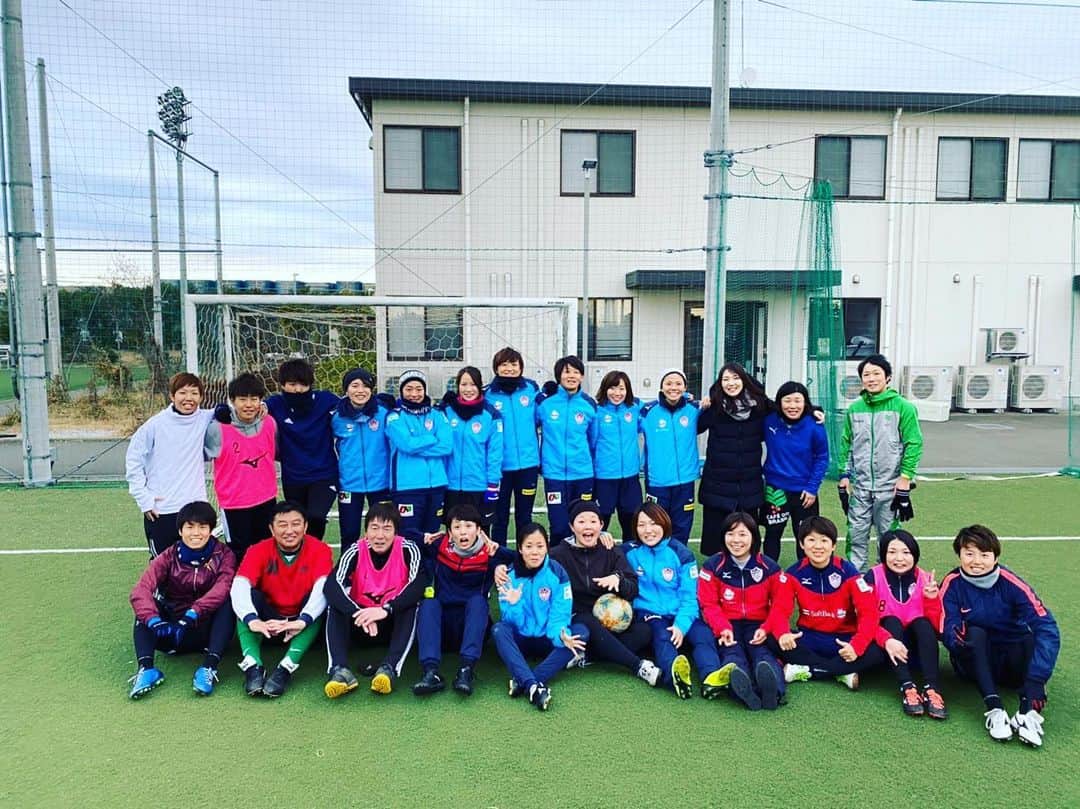 のインスタグラム：「ステラ初蹴り！ 久しぶりにみんなとサッカーできて、 めちゃくちゃ楽しかったー🤗 #ノジマステラ神奈川相模原 #みんなありがとう☺️」